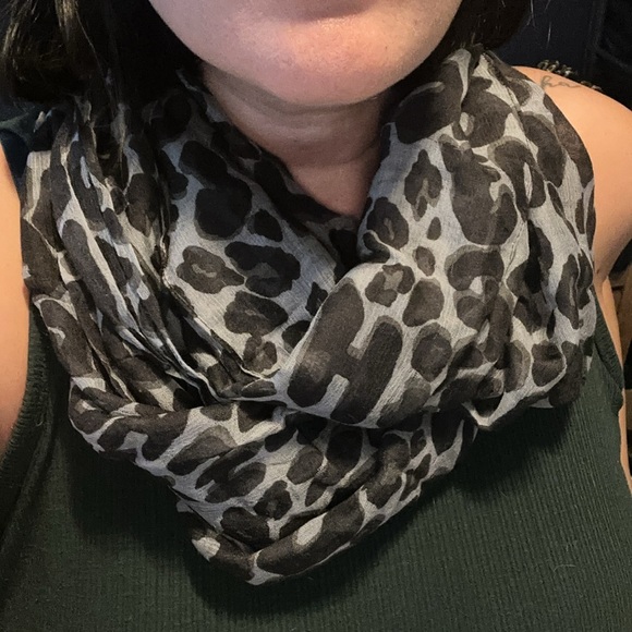 Coach infinity scarf - Picture 5 of 5